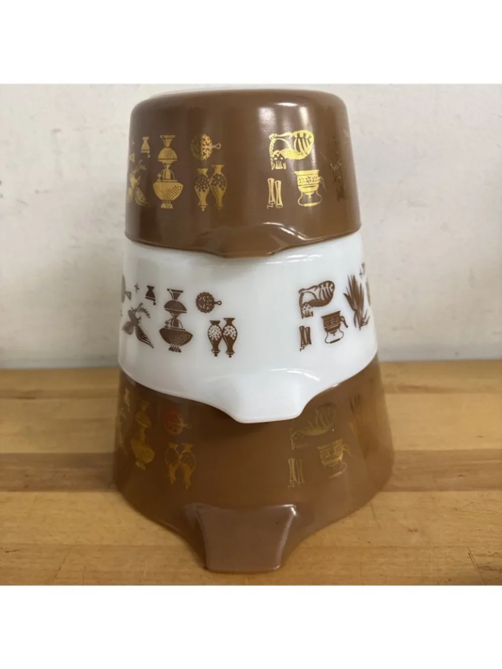 Pyrex Vintage Set of 3 Cinderella Early American Mixing Nesting Bowls Gold Brown